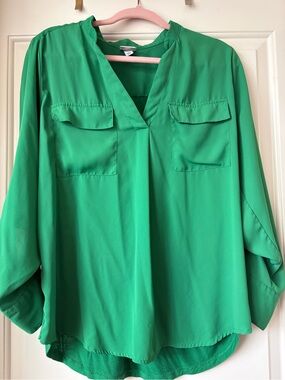 a new day Emerald Green V-Neck Pocket Blouse